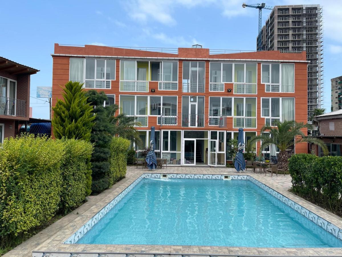 Hotel Buta Batumi Exterior foto