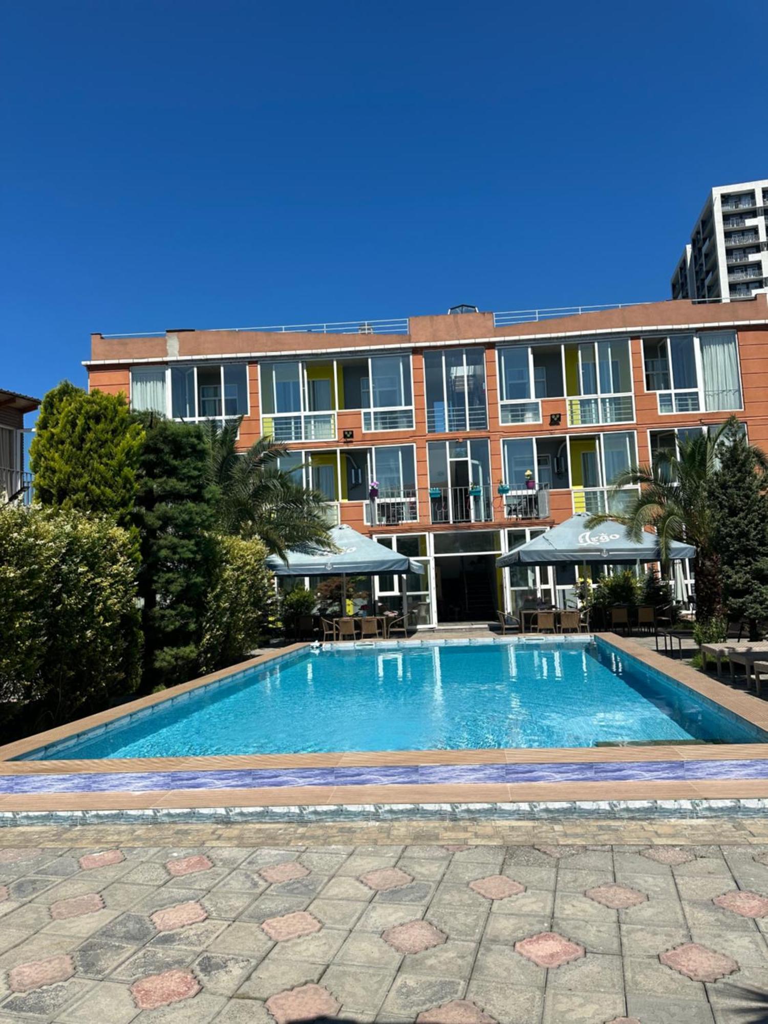 Hotel Buta Batumi Exterior foto